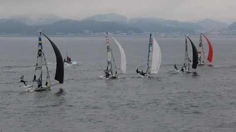 库里狂轰52+10+8+5创新高，科尔力挺吉巴，湖人战勇士焦点对决引期待