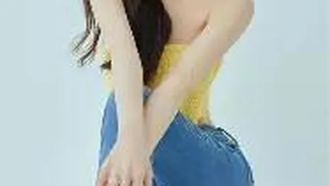 《32岁罗马尼亚足球巨星伯卢策加盟青岛海牛？外媒曝重磅转会传闻》