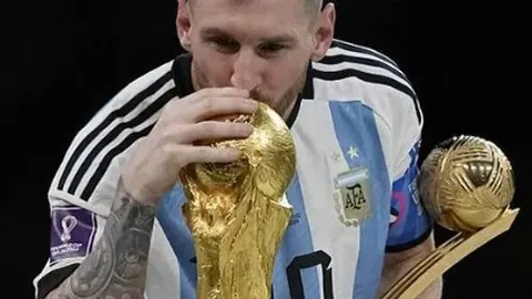 《巅峰对决：主场优势VS客场传奇！揭秘多维策略，稳夺胜利之道！》